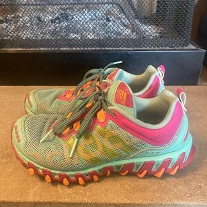 Adidas Vigor TR4 Trail Running Shoes – Green & Pink  Size 6.5